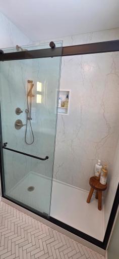 Walk-in shower in 3/4 bath
