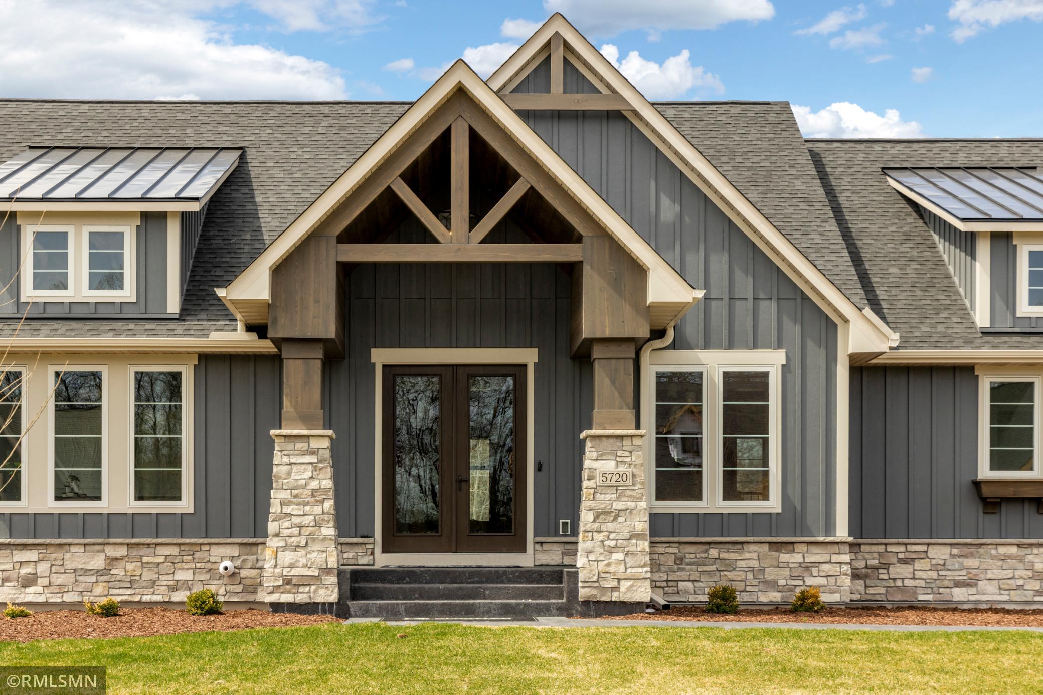 Creative Homes - 5720 57th Pl N - Exteriors - 006.jpg