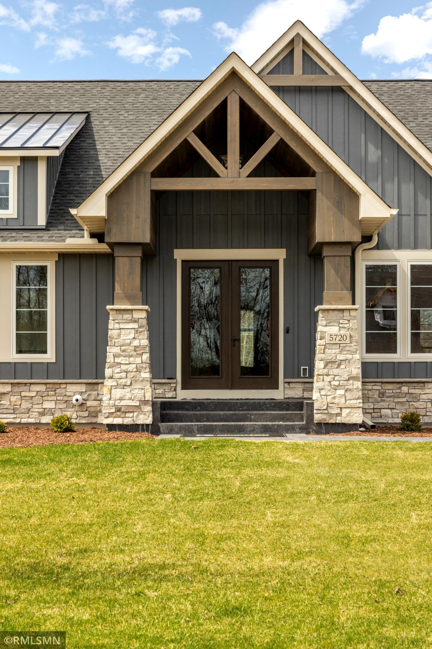 Creative Homes - 5720 57th Pl N - Exteriors - 005.jpg