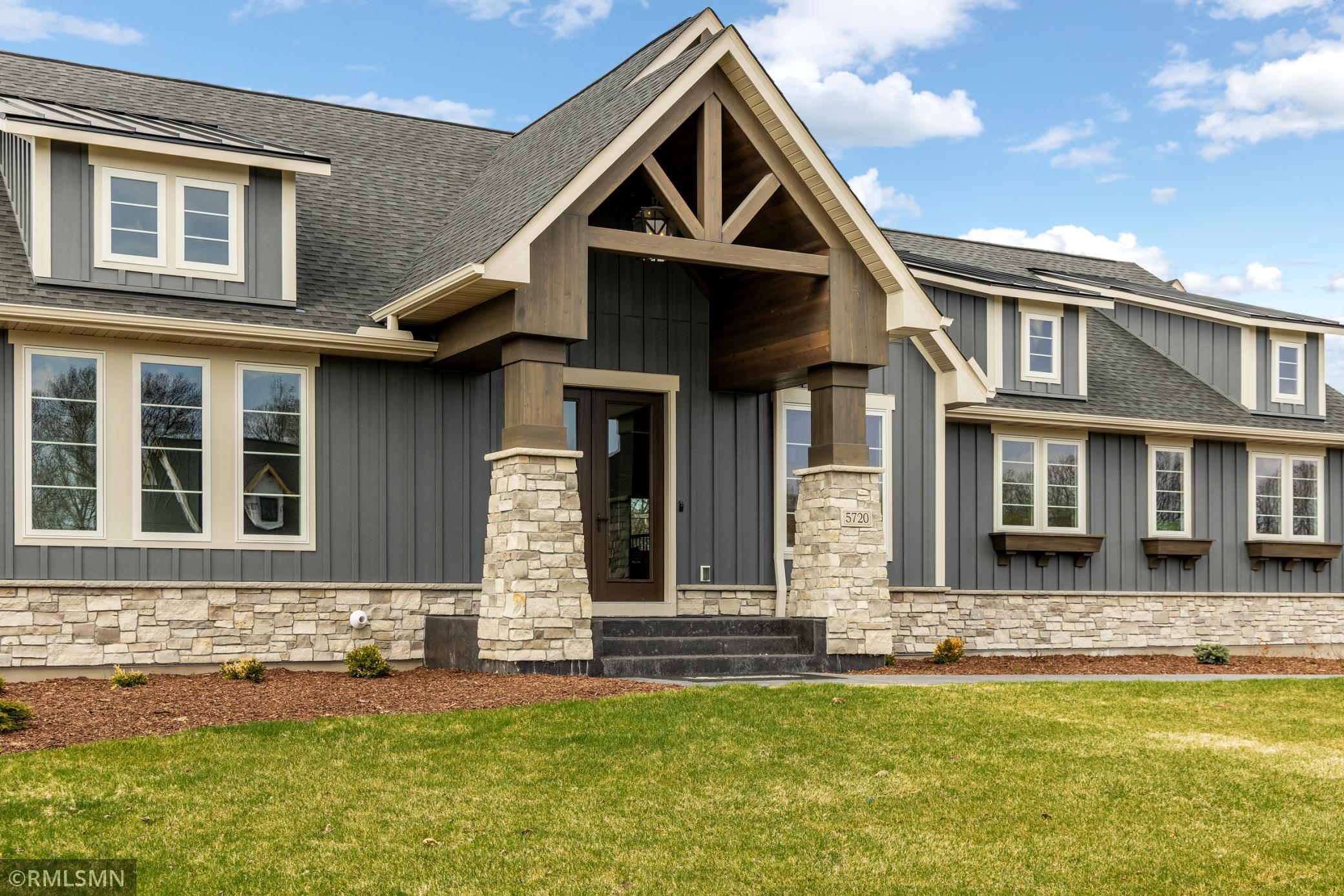 Creative Homes - 5720 57th Pl N - Exteriors - 004.jpg