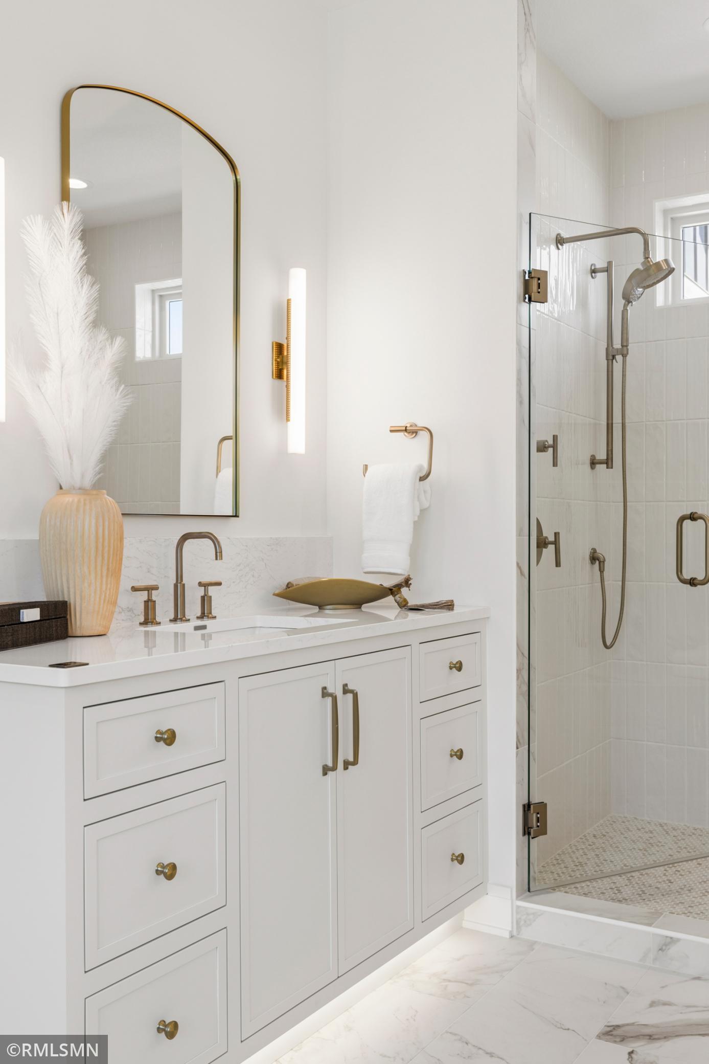 Creative Homes - 5720 57th St N - 043.jpg