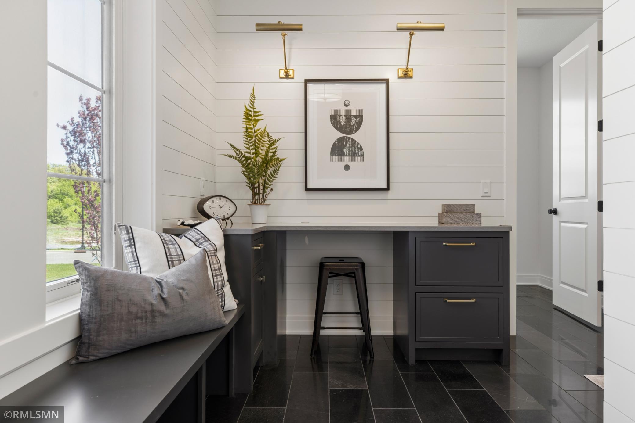Creative Homes - 5720 57th St N - 038.jpg