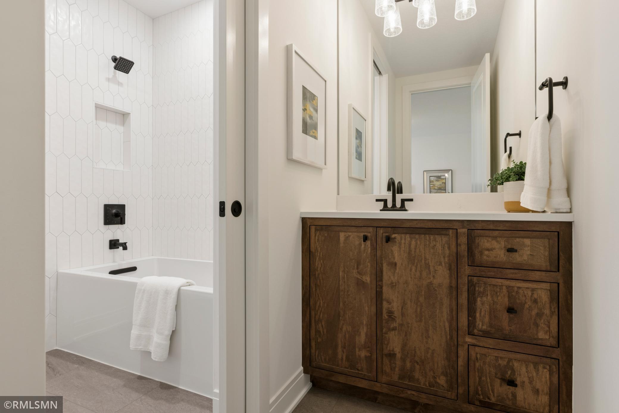 Creative Homes - 5720 57th St N - 072.jpg