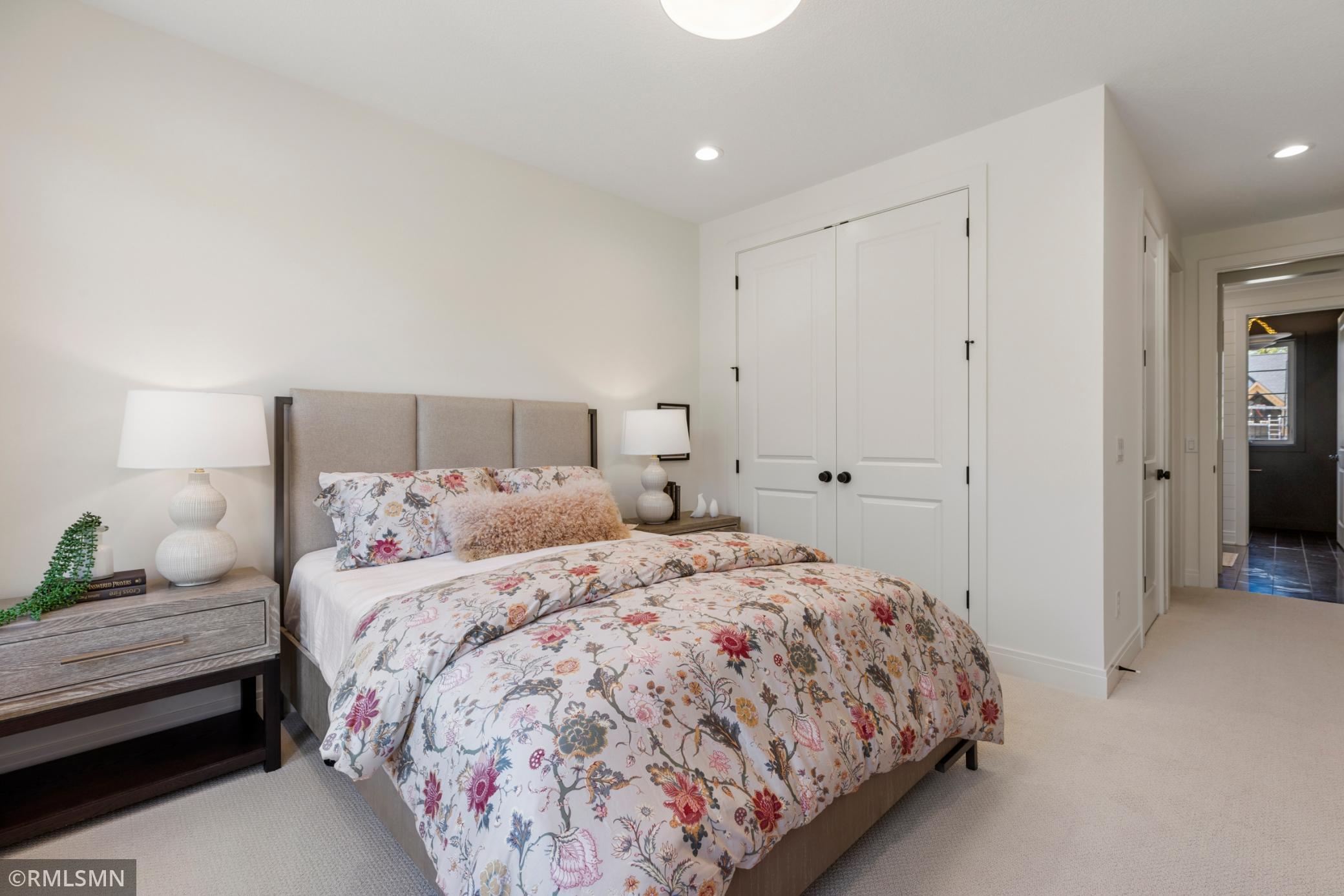 Creative Homes - 5720 57th St N - 051.jpg