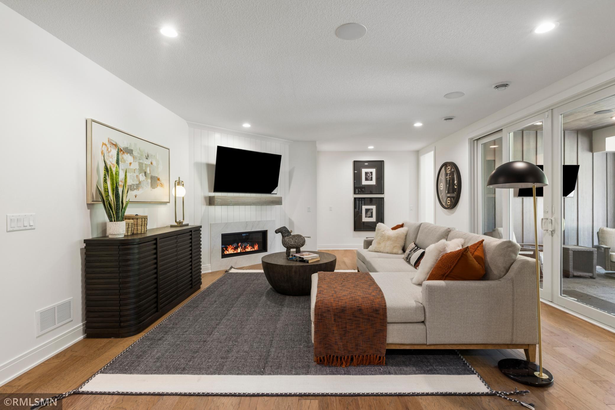 Creative Homes - 5720 57th St N - 056.jpg