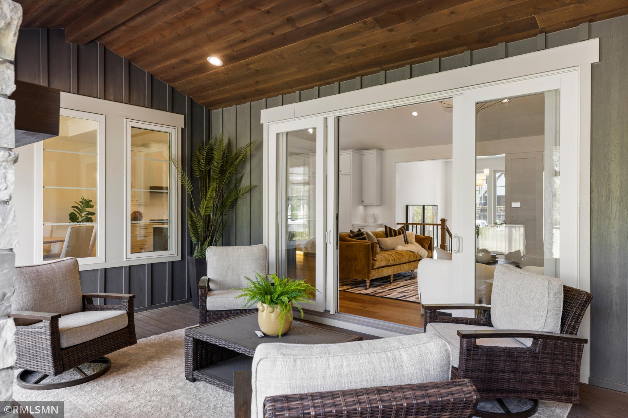 Creative Homes - 5720 57th St N - 021.jpg