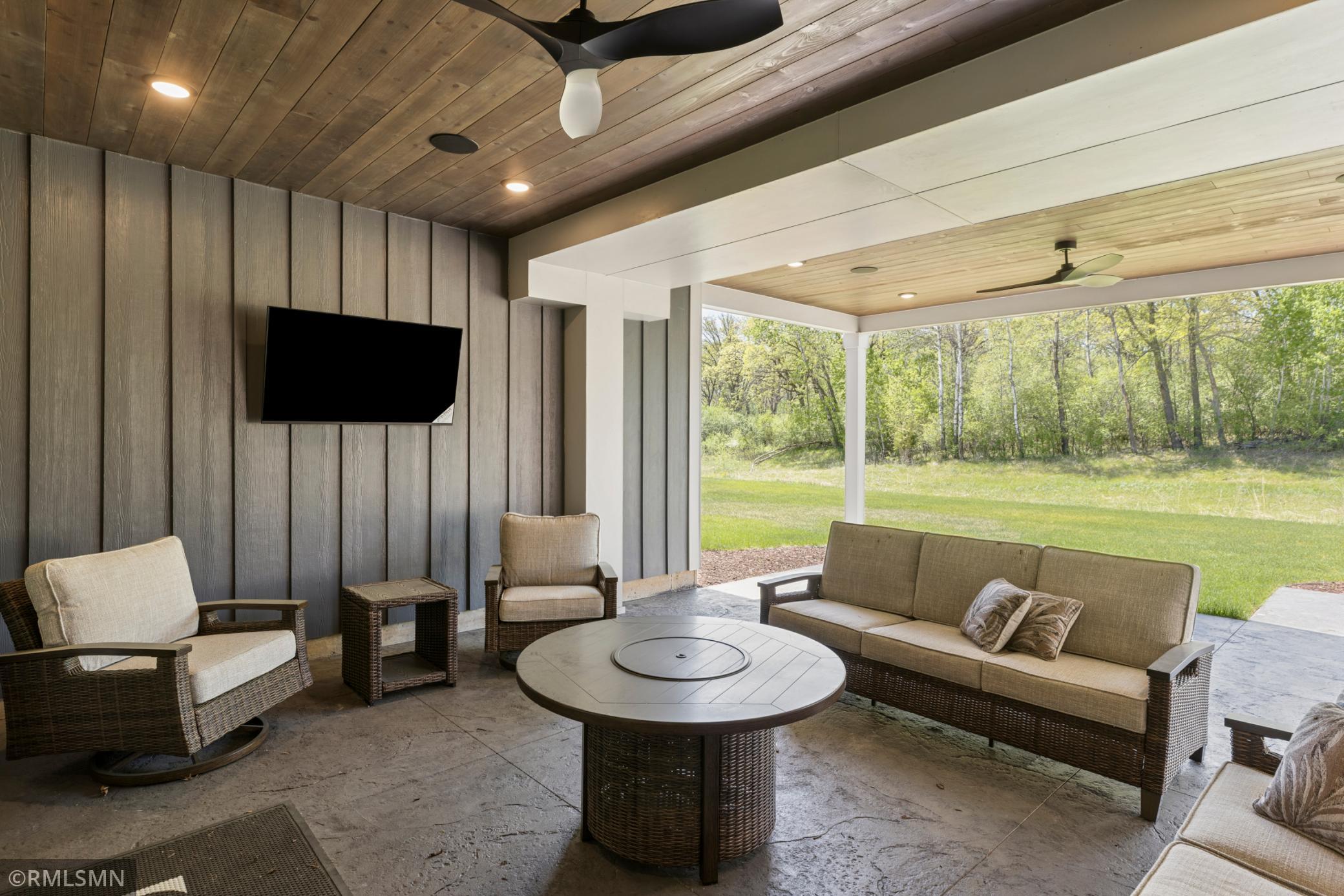 Creative Homes - 5720 57th St N - 089.jpg