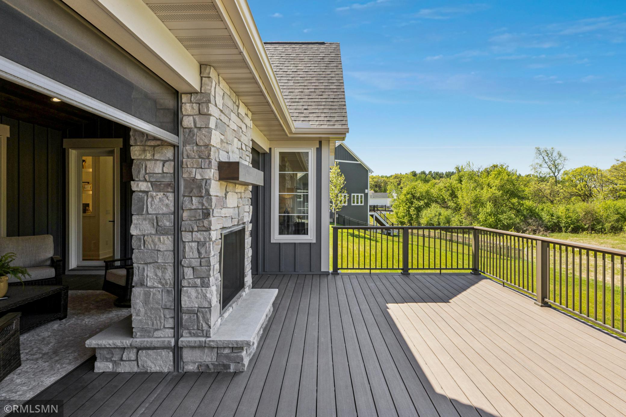 Creative Homes - 5720 57th St N - 086.jpg