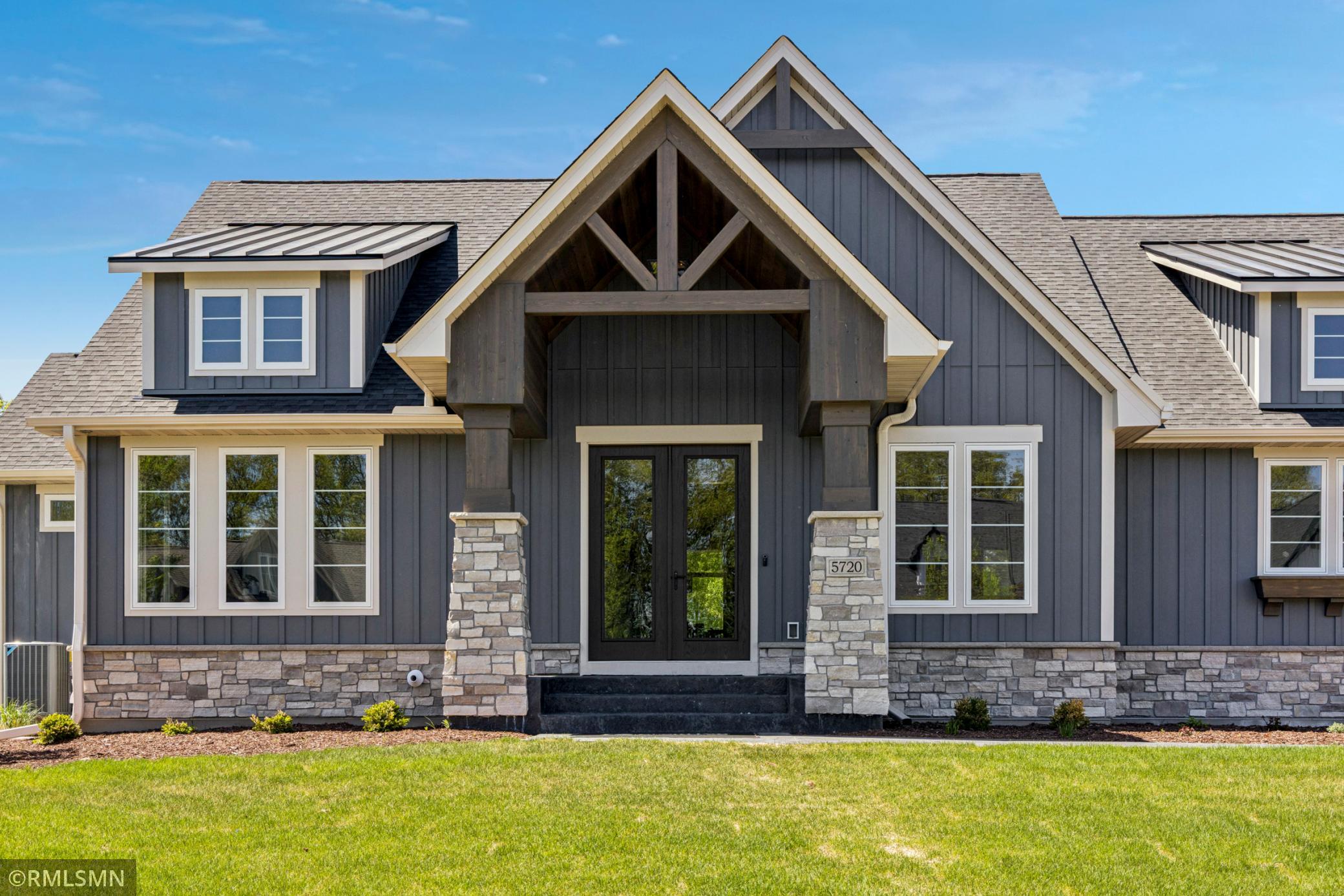 Creative Homes - 5720 57th St N - 002.jpg