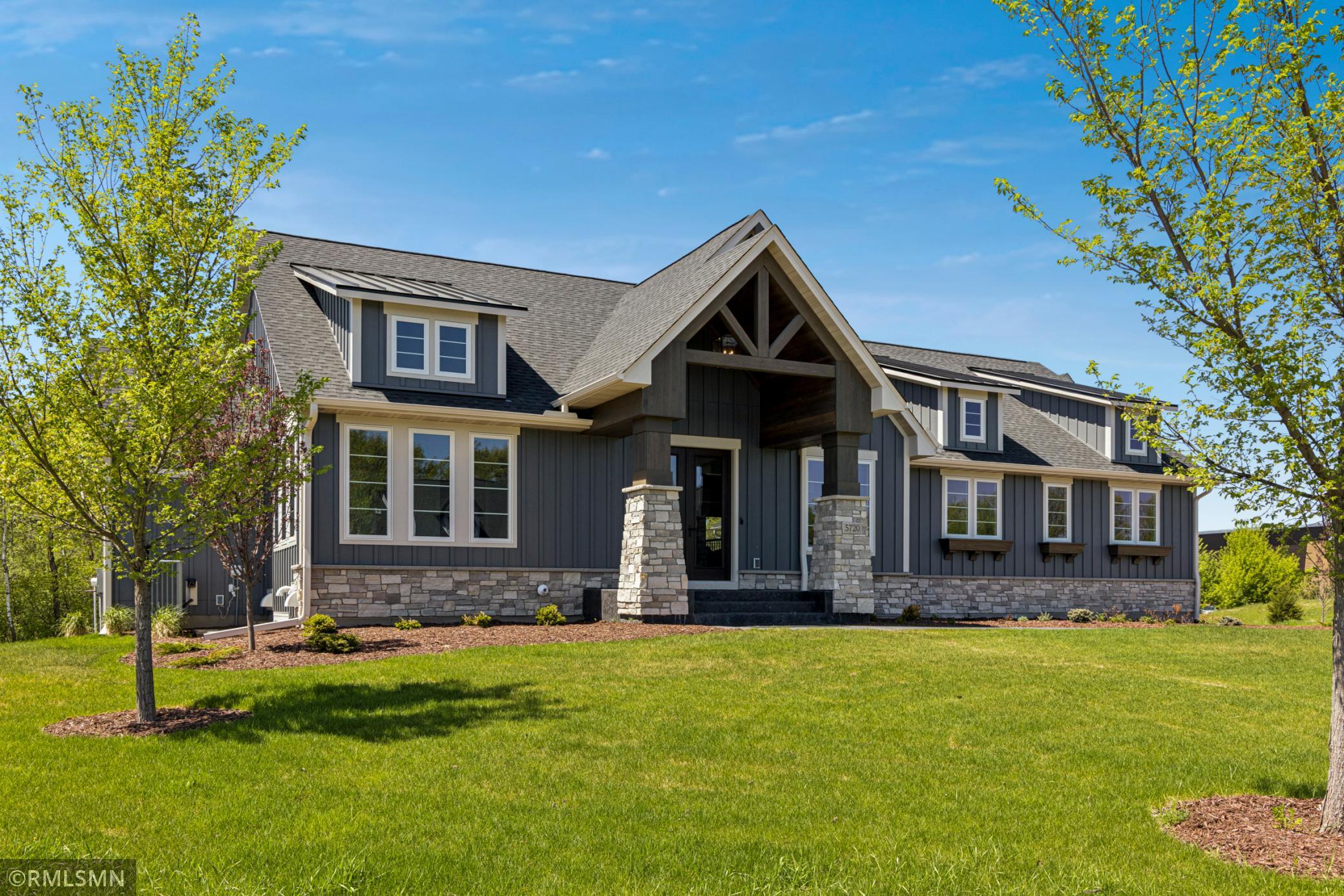 Creative Homes - 5720 57th St N - 003.jpg