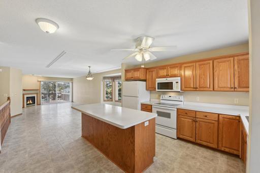 1102 Highpoint Court, New Richmond, WI 54017