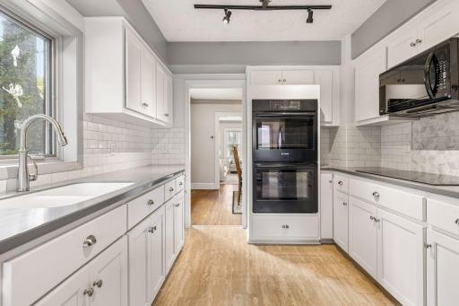 WOW! This kitchen is both gorgeous and thoughtfully designed for modern living
