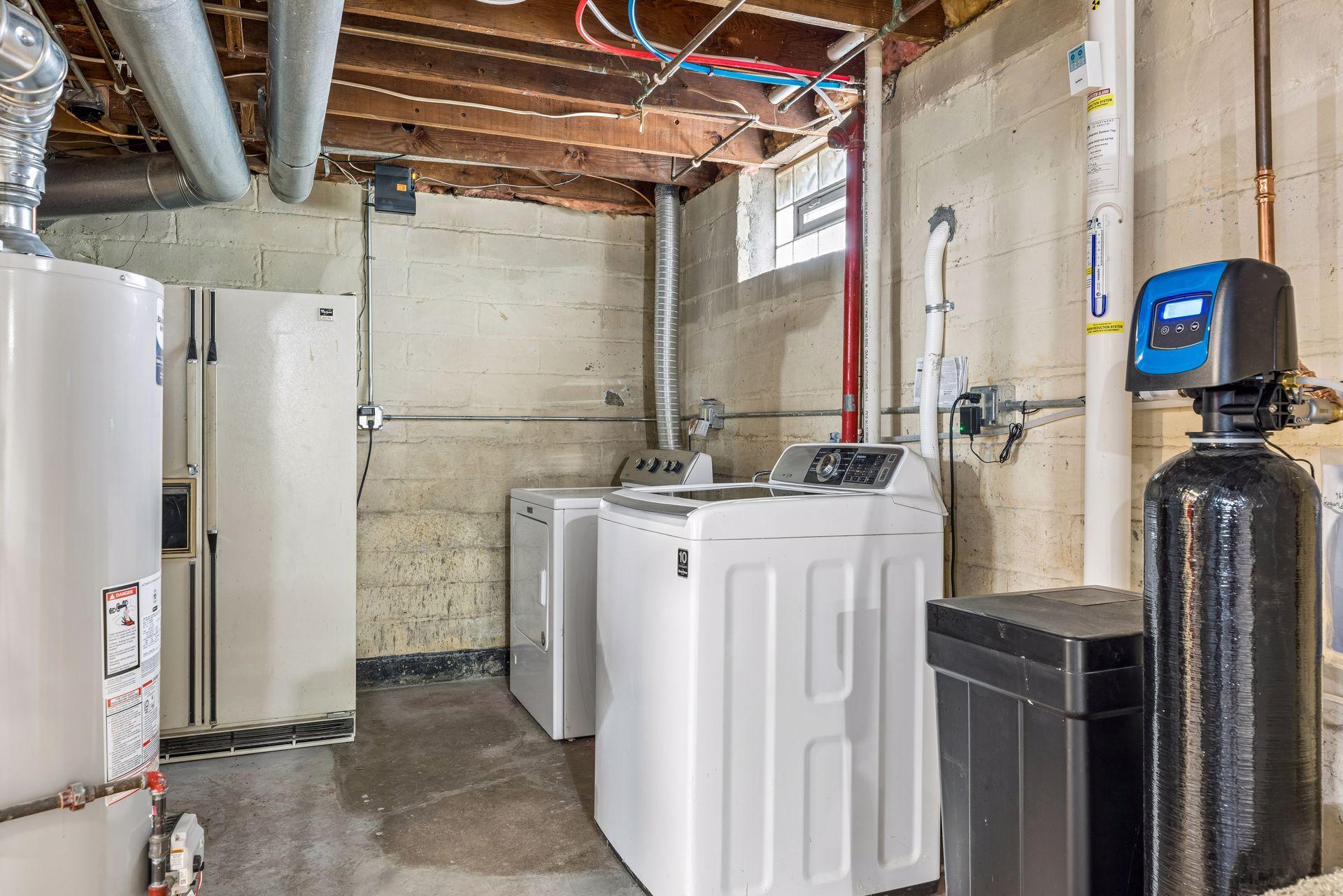 Updated mechanicals & radon mitigation system installed.