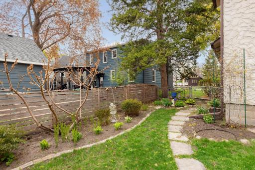 109 7th Avenue N, Hopkins, MN 55343