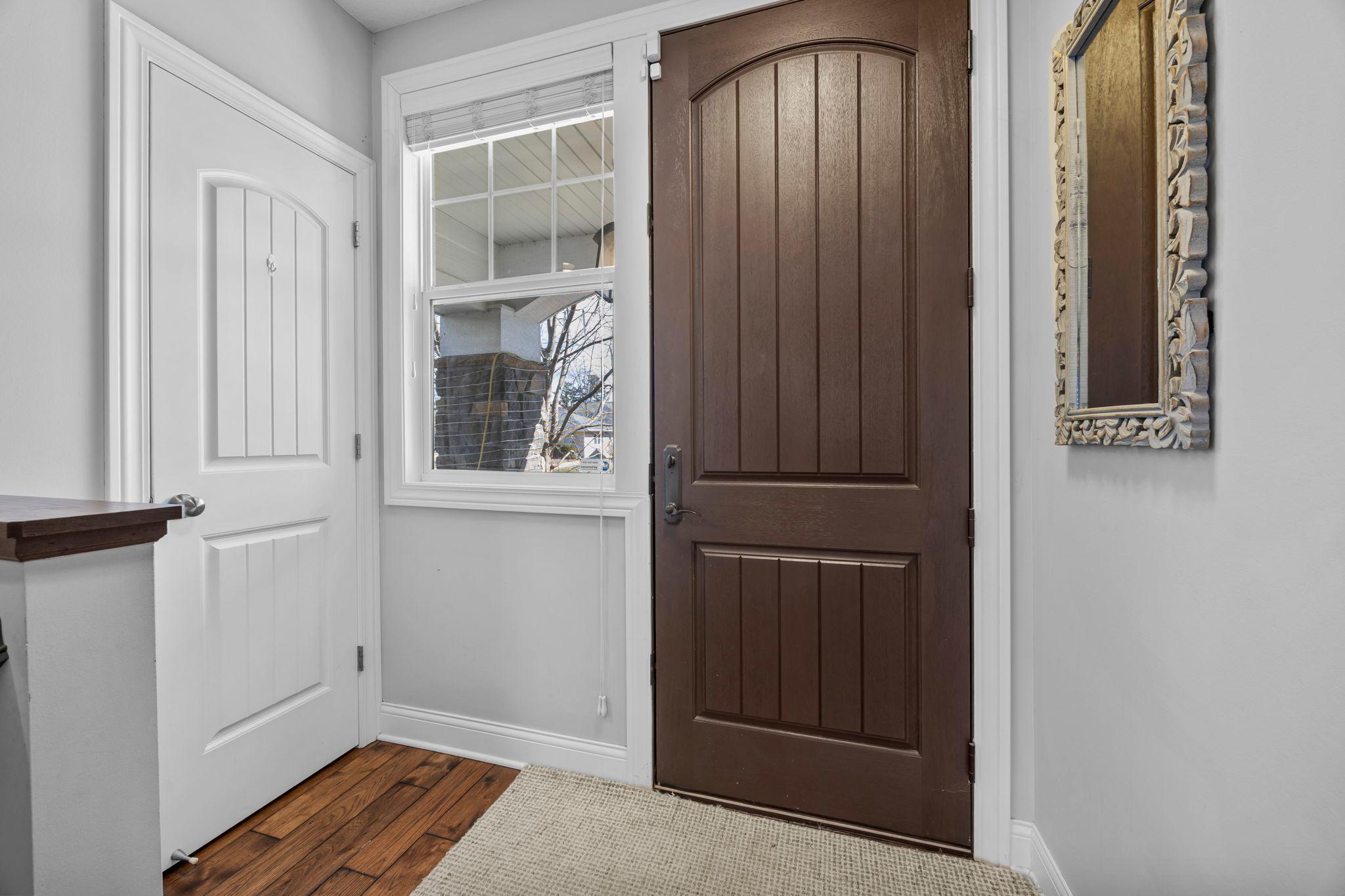 21-web-or-mls-5928 Wooddale Ave-89.jpg