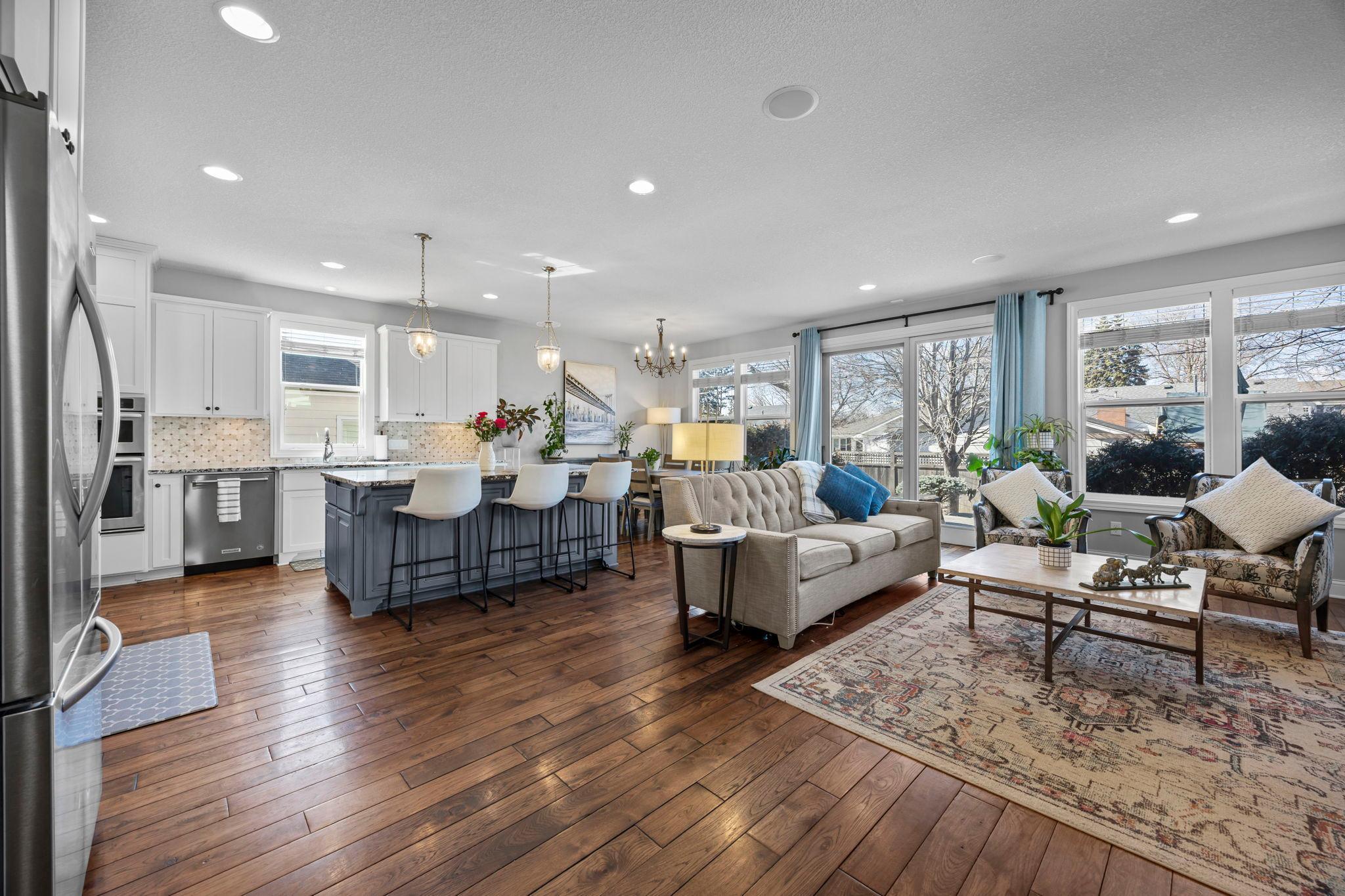 26-web-or-mls-5928 Wooddale Ave-114.jpg