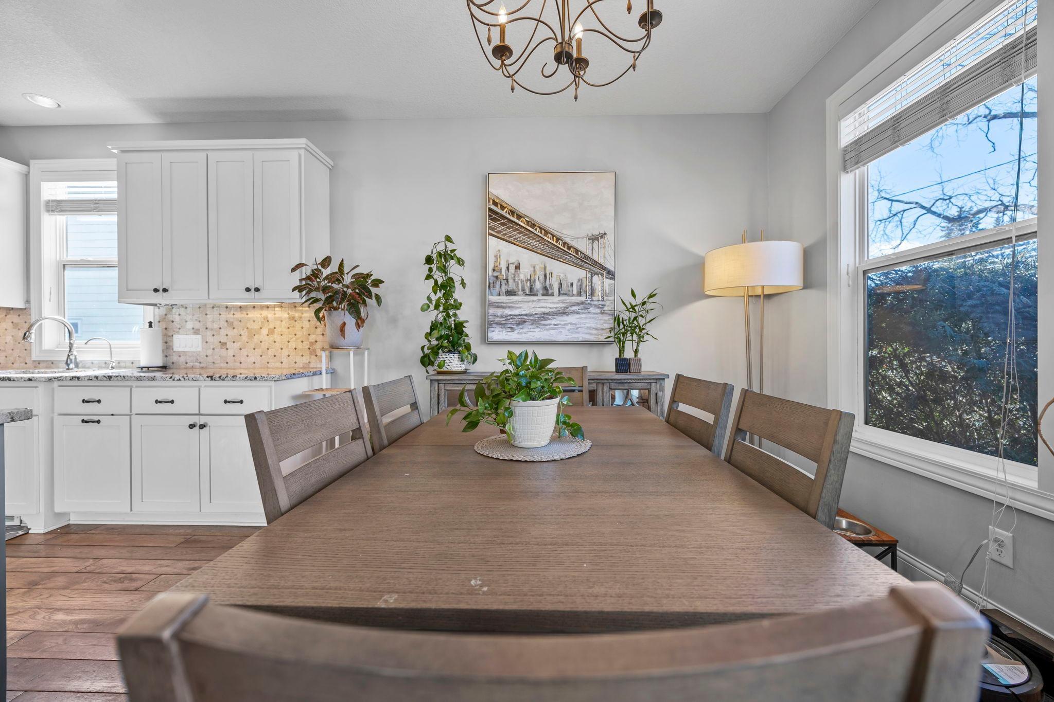 30-web-or-mls-5928 Wooddale Ave-134.jpg