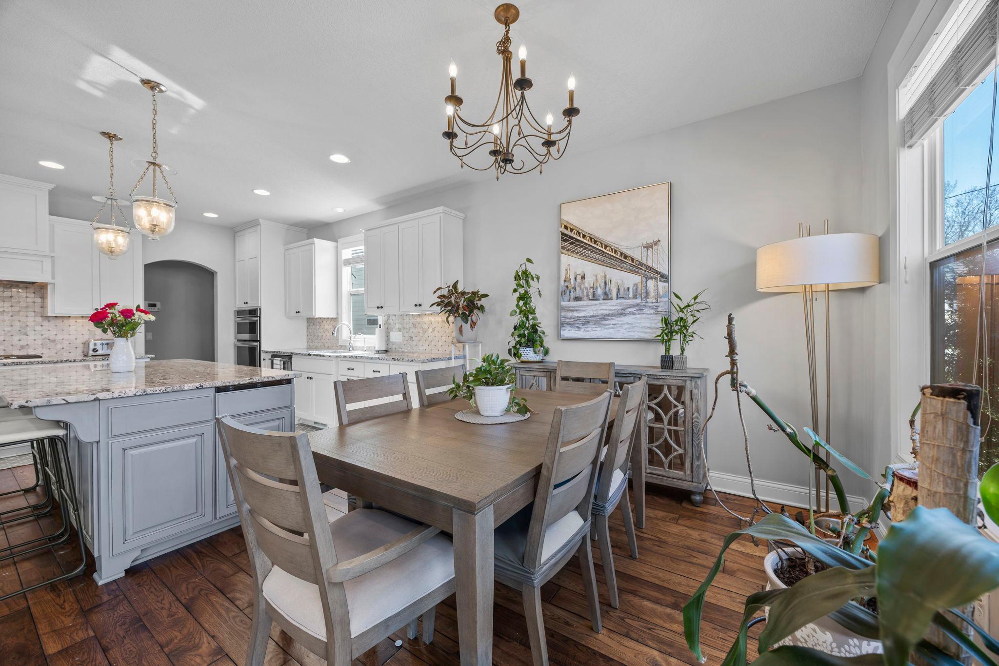 32-web-or-mls-5928 Wooddale Ave-144.jpg