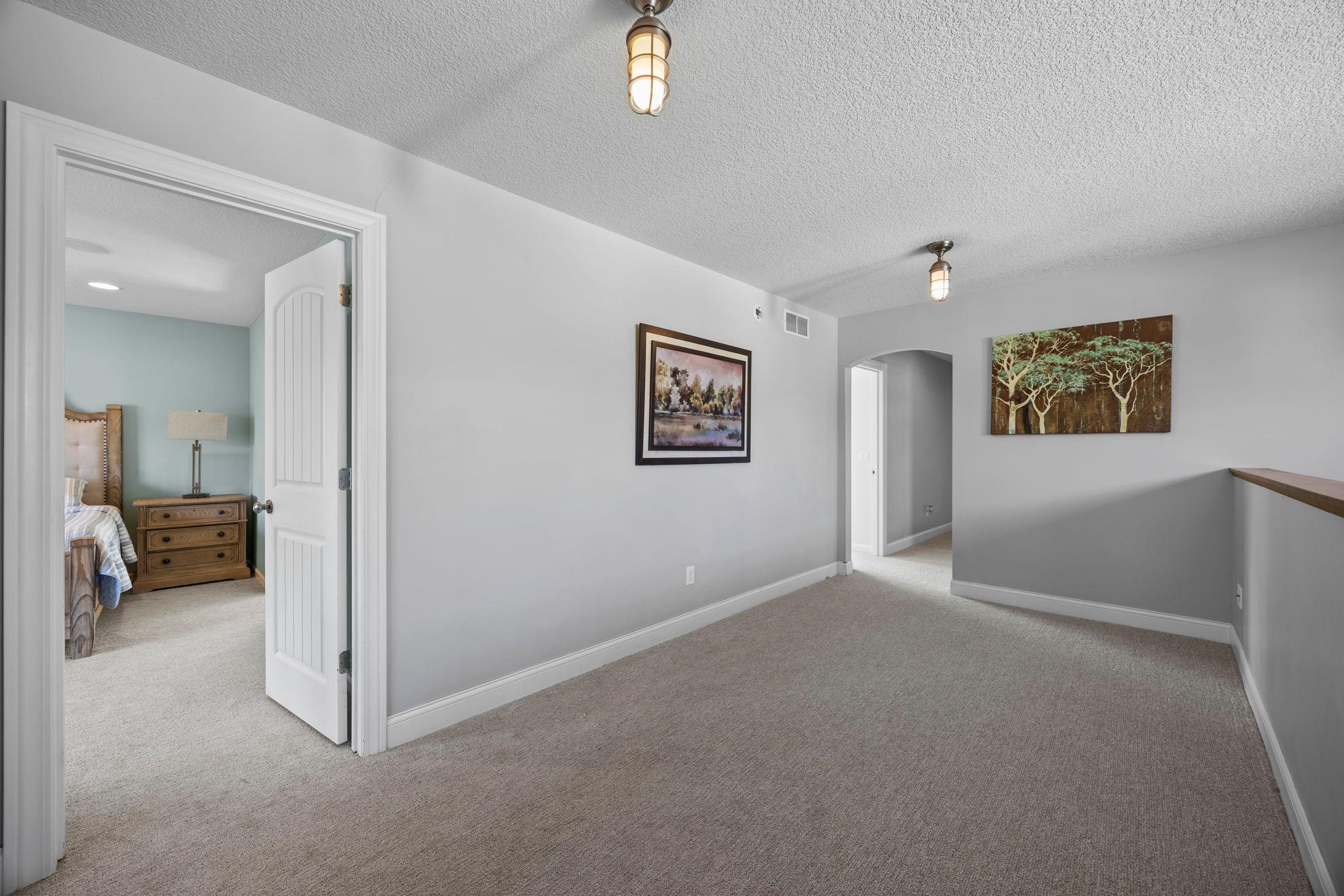 41-web-or-mls-5928 Wooddale Ave-184.jpg