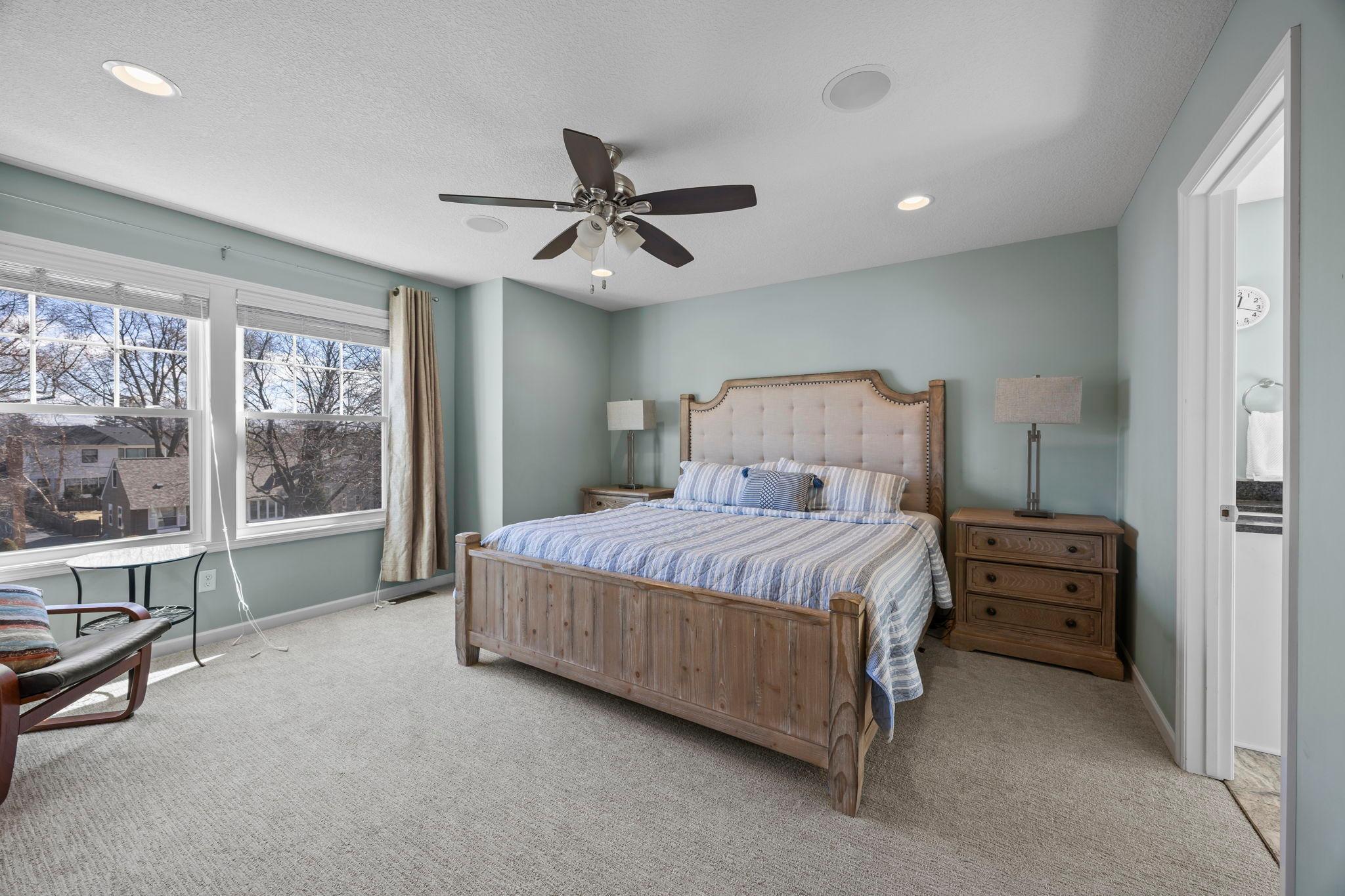 43-web-or-mls-5928 Wooddale Ave-199.jpg