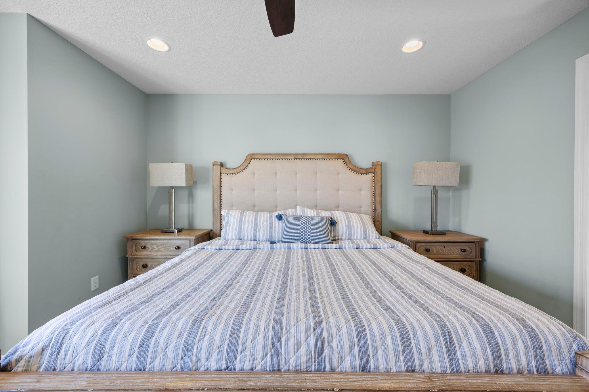 45-web-or-mls-5928 Wooddale Ave-209.jpg