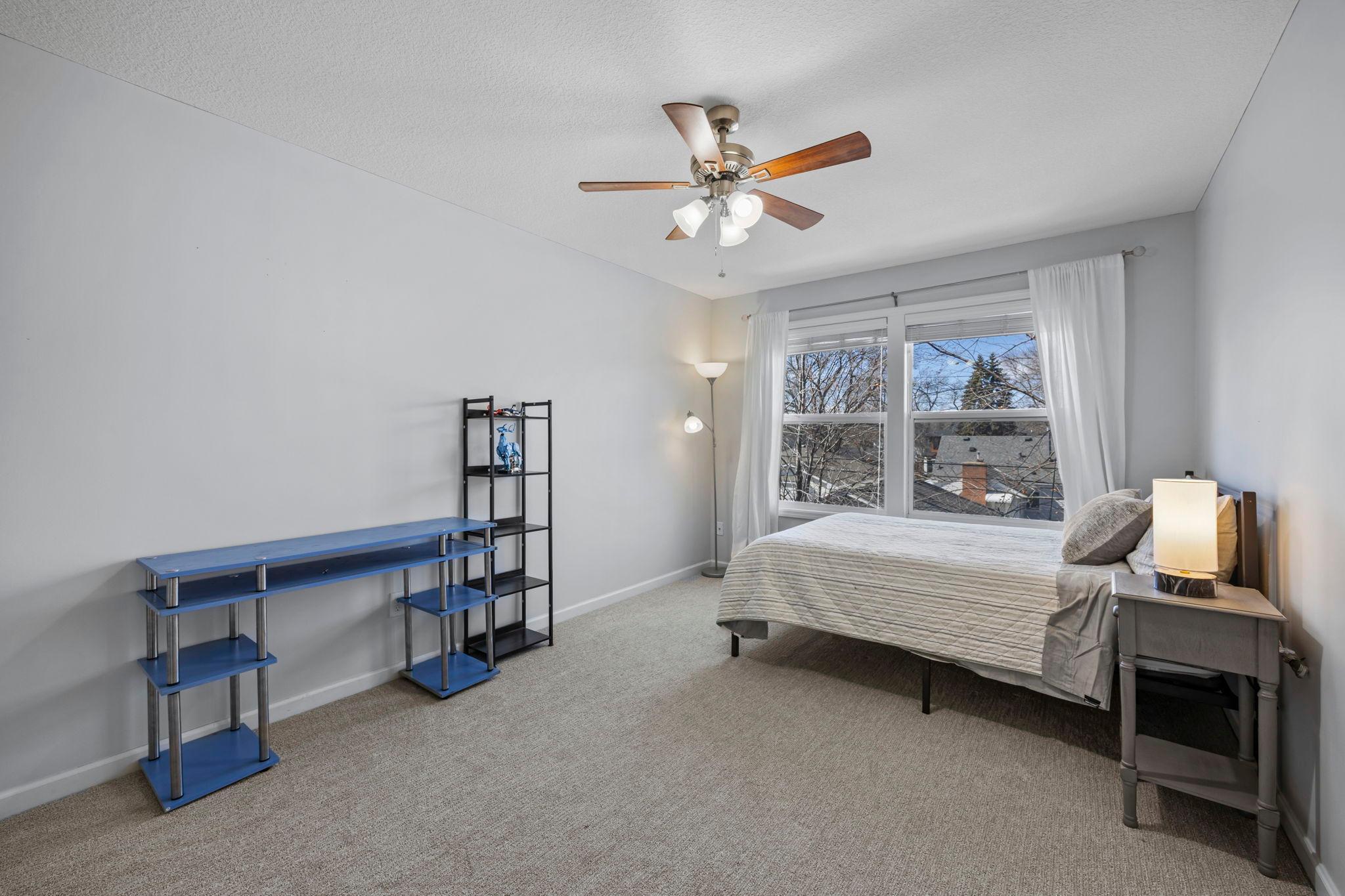 51-web-or-mls-5928 Wooddale Ave-249.jpg