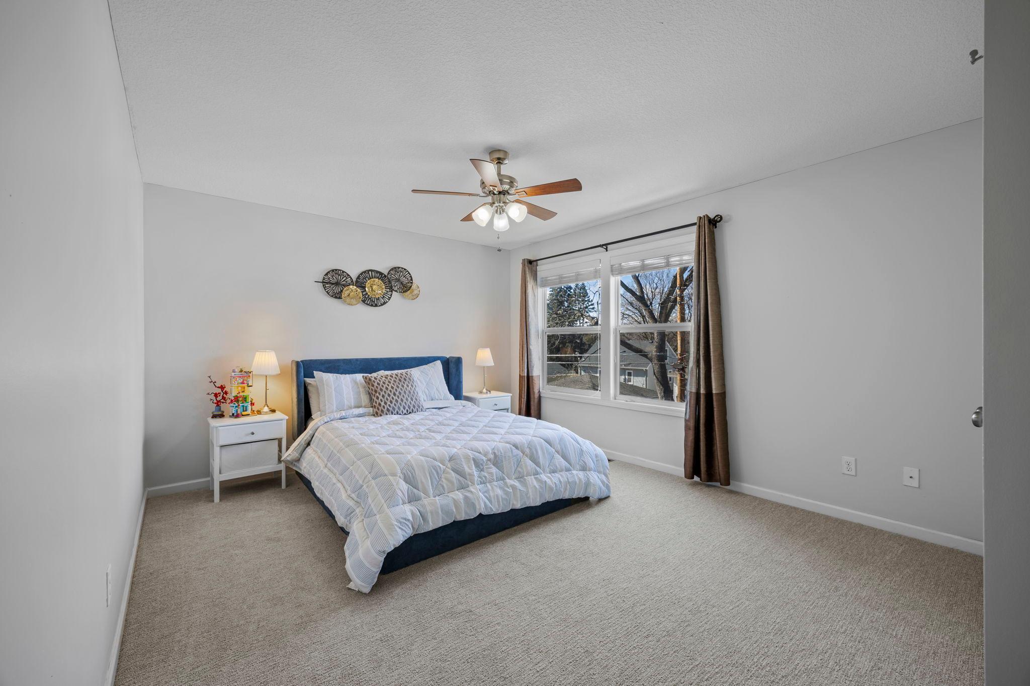 52-web-or-mls-5928 Wooddale Ave-254.jpg