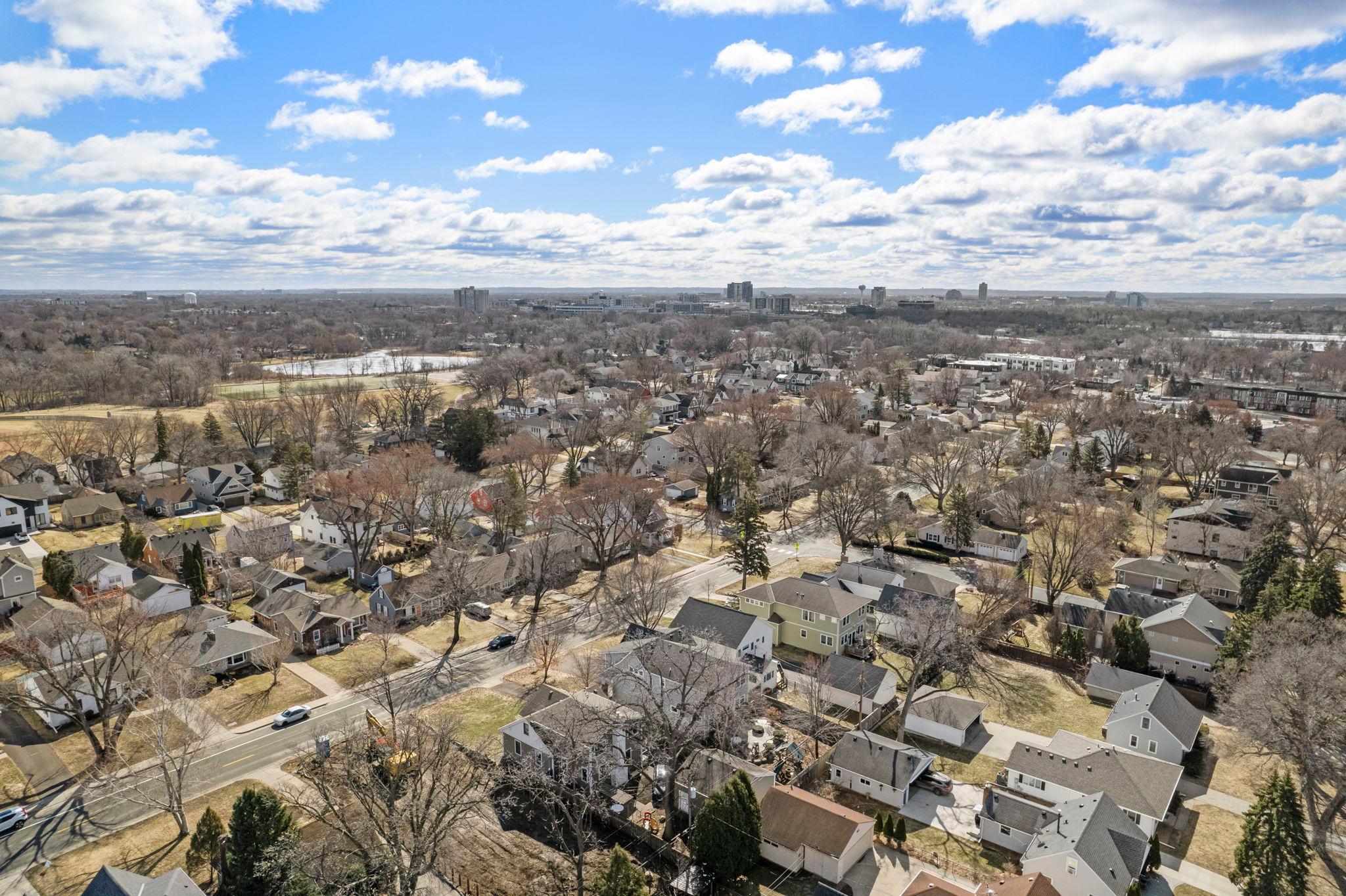 71-web-or-mls-5928 Wooddale Ave-317.jpg