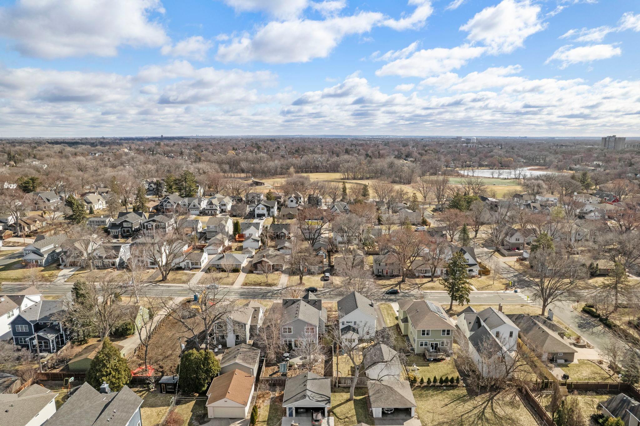 72-web-or-mls-5928 Wooddale Ave-320.jpg