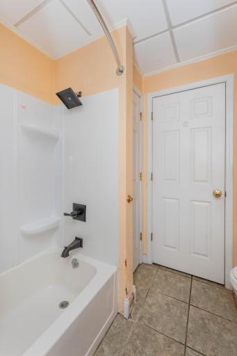 506 4th Avenue SW, Valley City, ND 58072