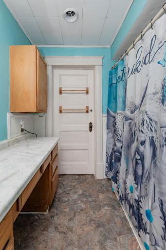506 4th Avenue SW, Valley City, ND 58072
