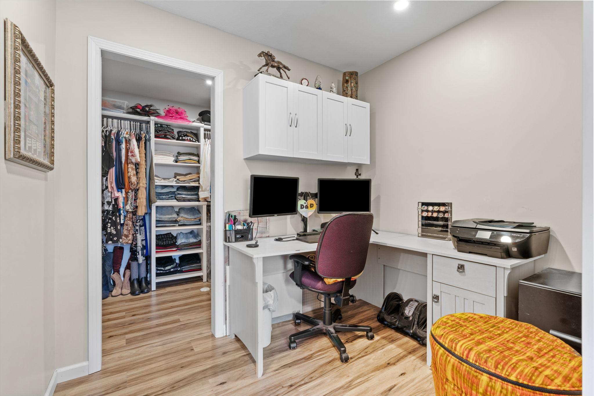 downstairs primary extra space