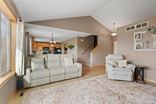 26-web-or-mls-1493 Connecticut Dr SE-26.jpg