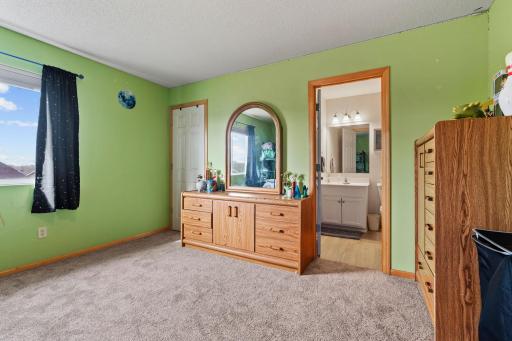 38-web-or-mls-1493 Connecticut Dr SE-38.jpg