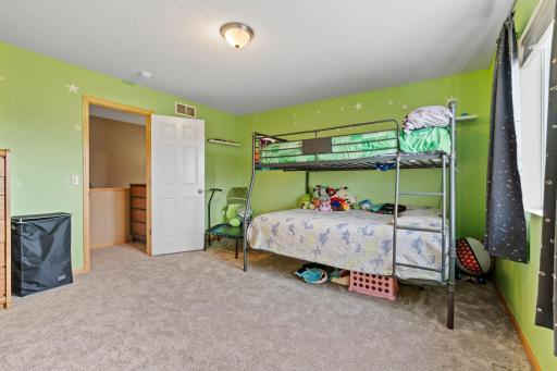 37-web-or-mls-1493 Connecticut Dr SE-37.jpg