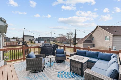 18-web-or-mls-1493 Connecticut Dr SE-18.jpg