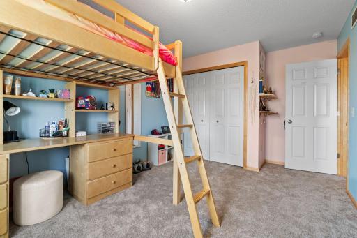 44-web-or-mls-1493 Connecticut Dr SE-44.jpg