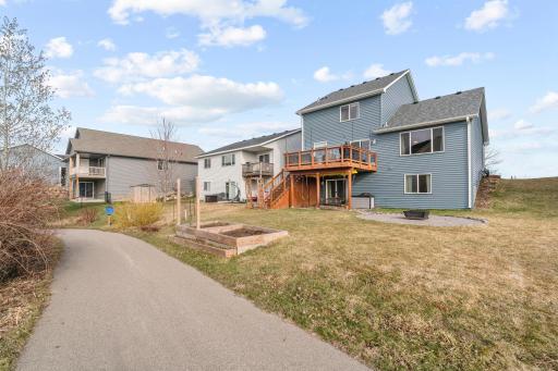 9-web-or-mls-1493 Connecticut Dr SE-9.jpg