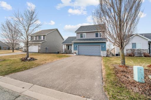 3-web-or-mls-1493 Connecticut Dr SE-3.jpg