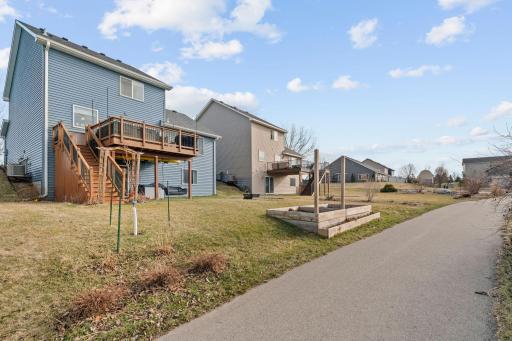 7-web-or-mls-1493 Connecticut Dr SE-7.jpg
