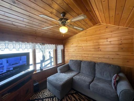 Gorgeous T & G walls and ceiling