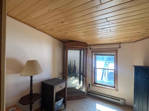 Main floor bonus room