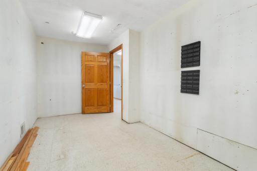 2900 Airport Drive W, Faribault, MN 55021