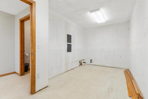 2900 Airport Drive W, Faribault, MN 55021