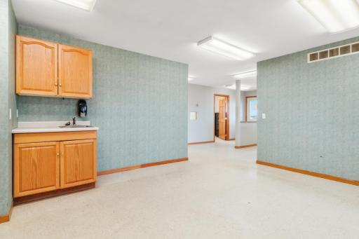 2900 Airport Drive W, Faribault, MN 55021