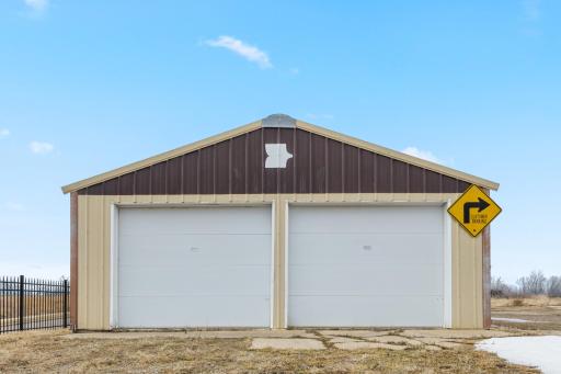 2900 Airport Drive W, Faribault, MN 55021
