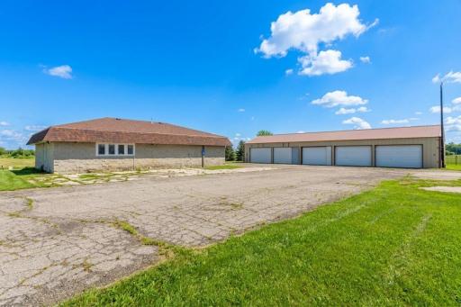 2900 Airport Drive W, Faribault, MN 55021