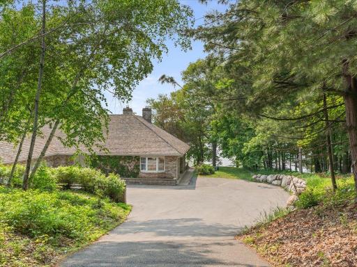 8821 Interlachen Road, Nisswa, MN 56468