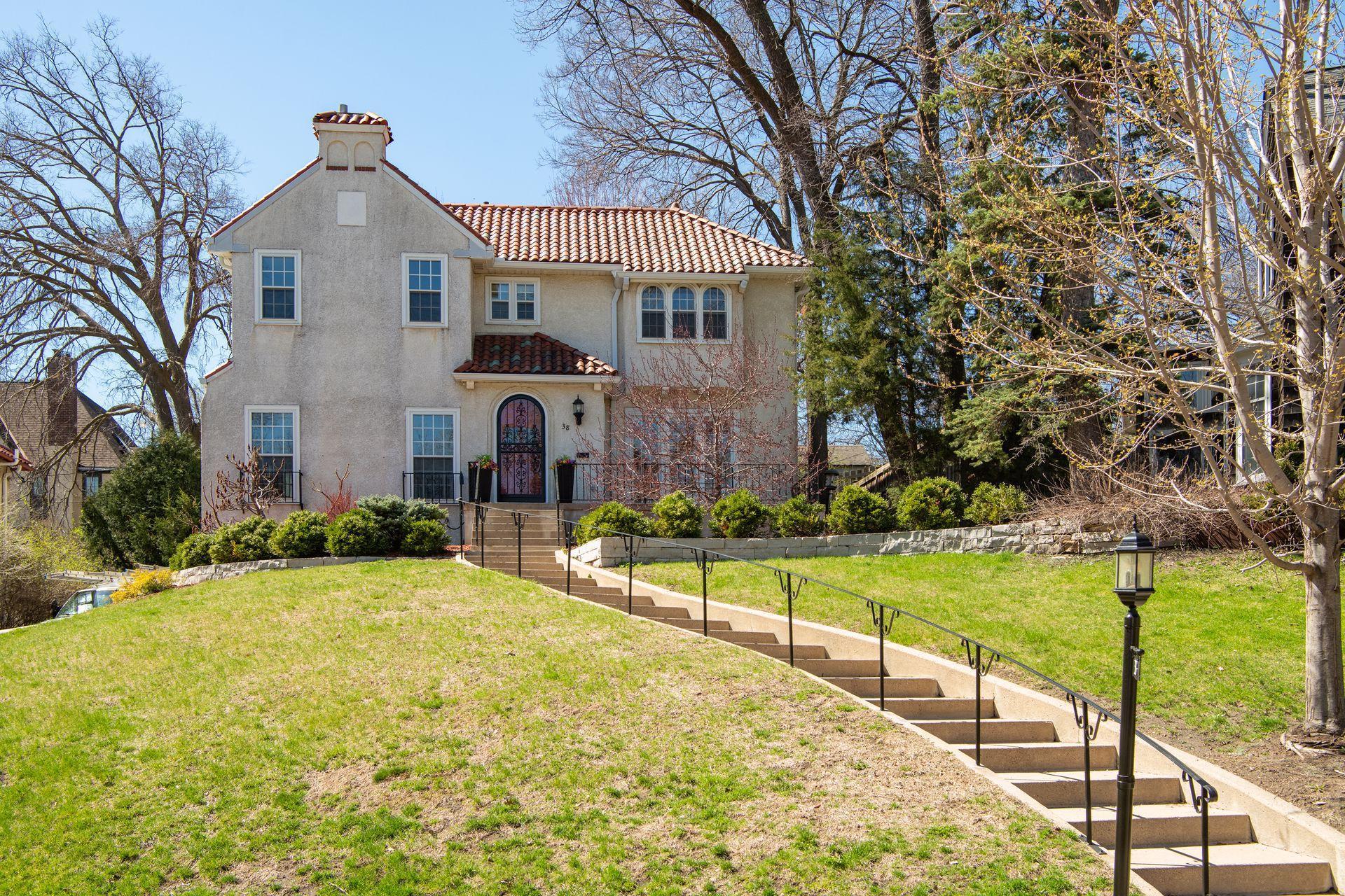 38 West Minnehaha Parkway - Spacecrafting - 0001.jpg