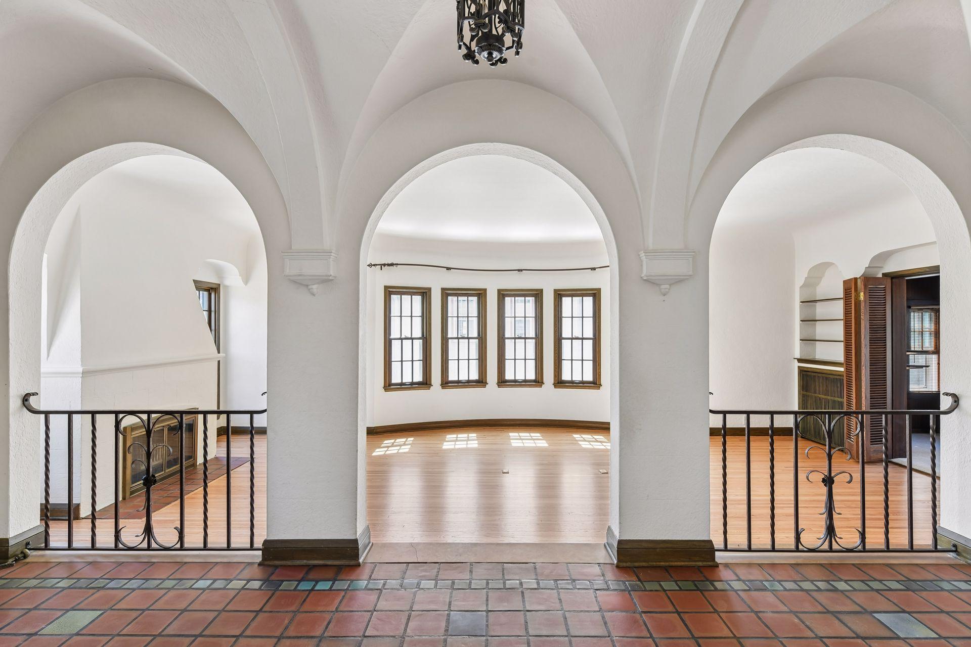 38 West Minnehaha Parkway - Spacecrafting - 0011.jpg